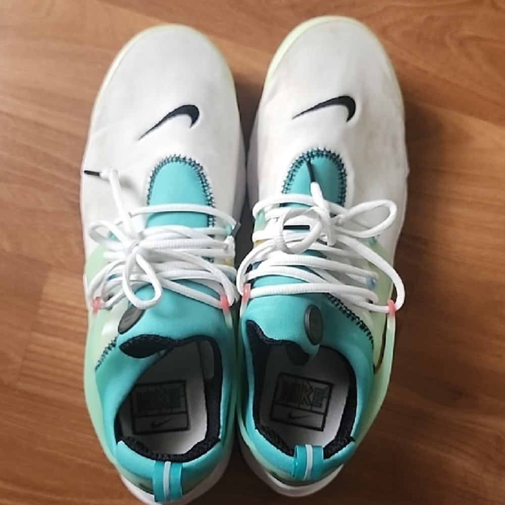 Nike Kids Sneakers - White and Teal